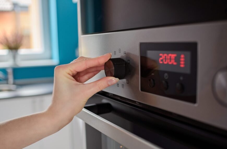 Remplacer la carte électronique ou l&rsquo;affichage digital d&rsquo;un four