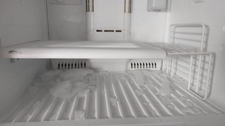 Congélateur qui ne fait plus de froid : diagnostiquer le compresseur et le thermostat