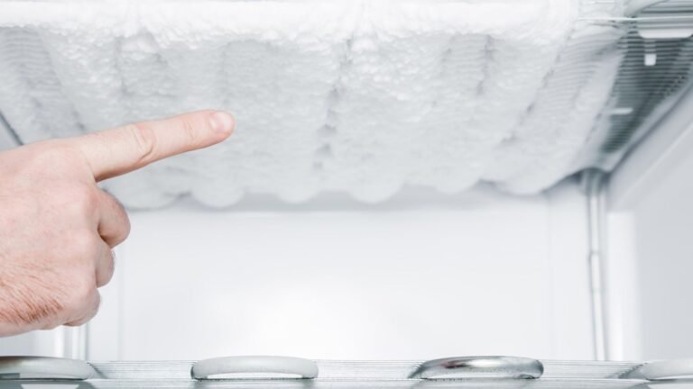 Pourquoi et comment dégivrer vos congélateurs et réfrigérateurs