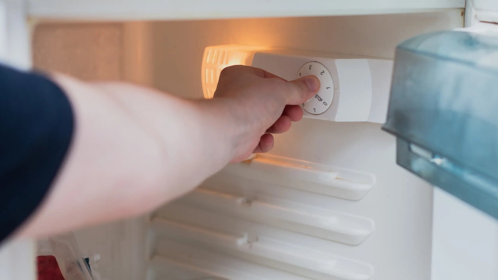 Congélateur qui fait trop de givre : comment régler le thermostat ?